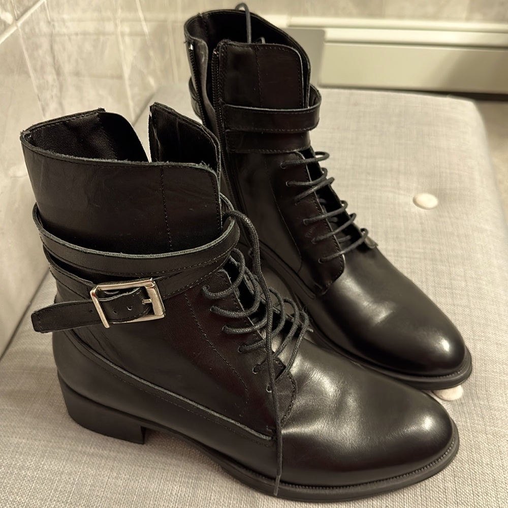 Narf combat boots 🖤